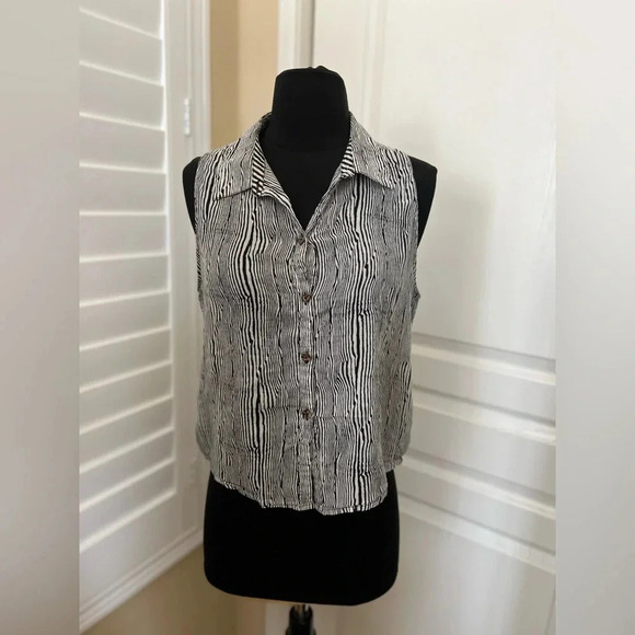 Volcom Tops - VOLCOM | RETRO Corpo Class “Not So Classic Tank” - Size M